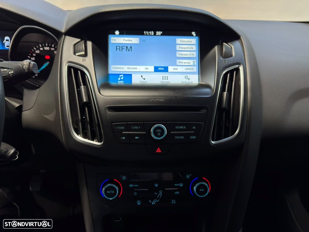 Ford Focus 1.0 EcoBoost Business - 24