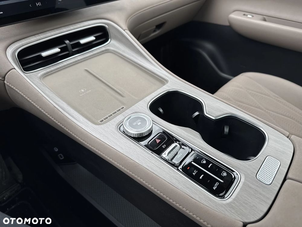 Chery Tiggo 8 1.5 T-GDI Super Hybrid Prestige DCT - 16