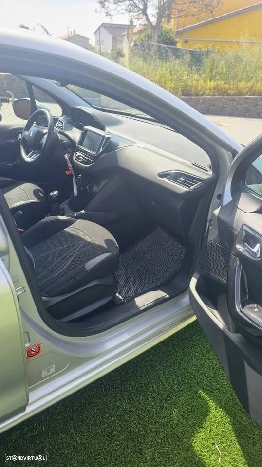 Peugeot 208 1.2 VTi Allure - 8