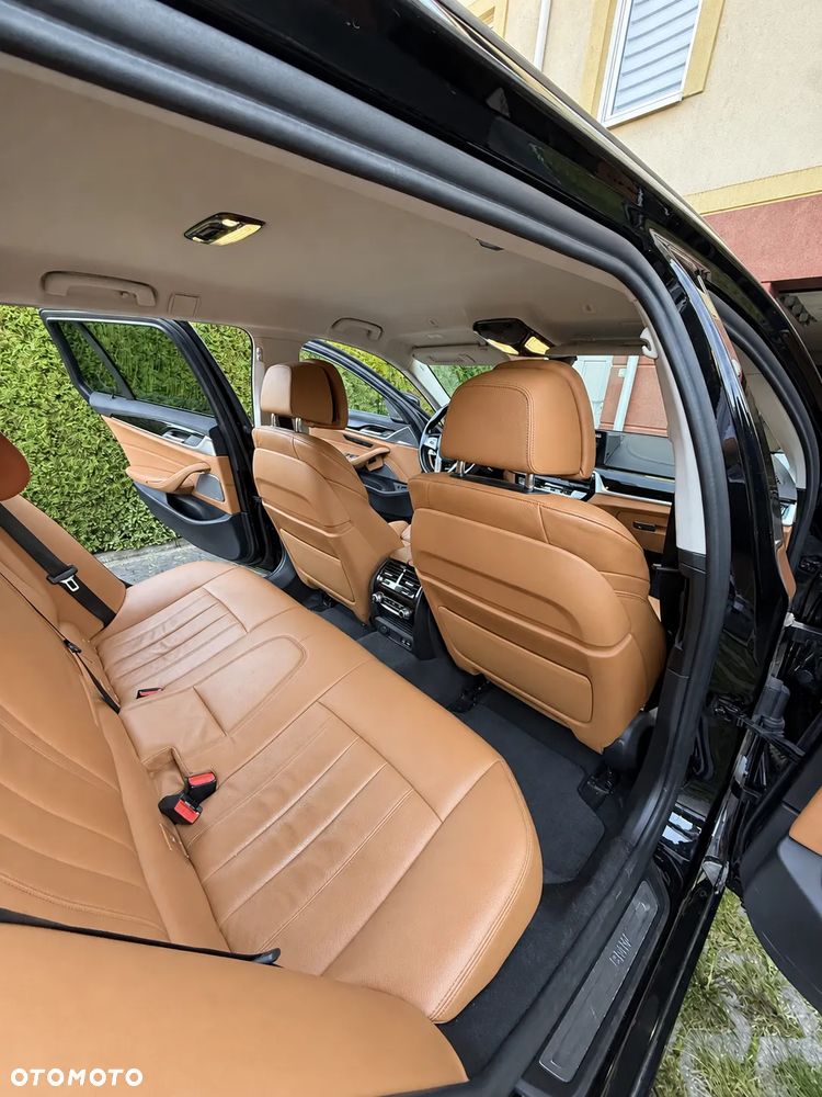 BMW Seria 5 530i xDrive Luxury Line - 13