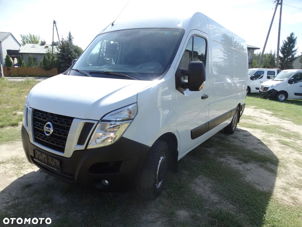 Nissan NV400 - 1