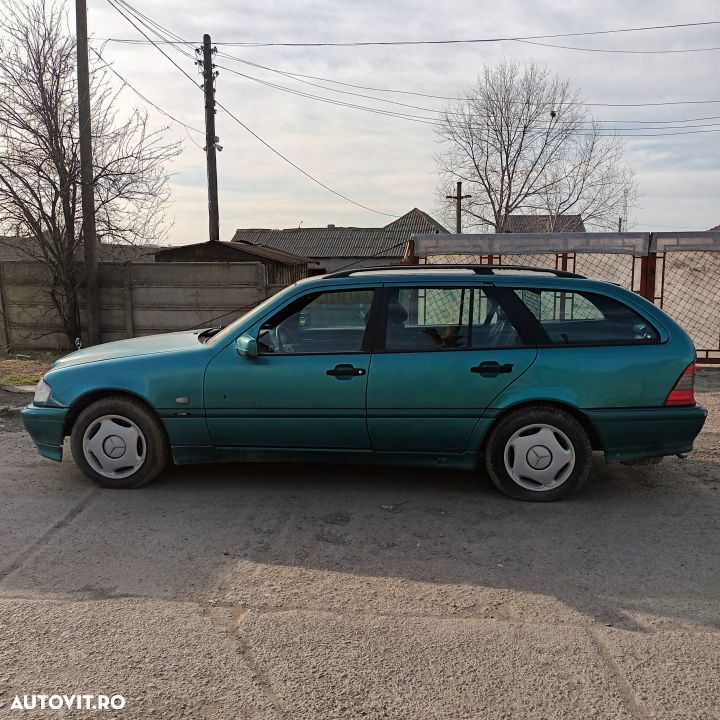 Dezmembrari  Mercedes-Benz C-CLASS (W202)  1993  > 2001 C 220 D Motor - 8