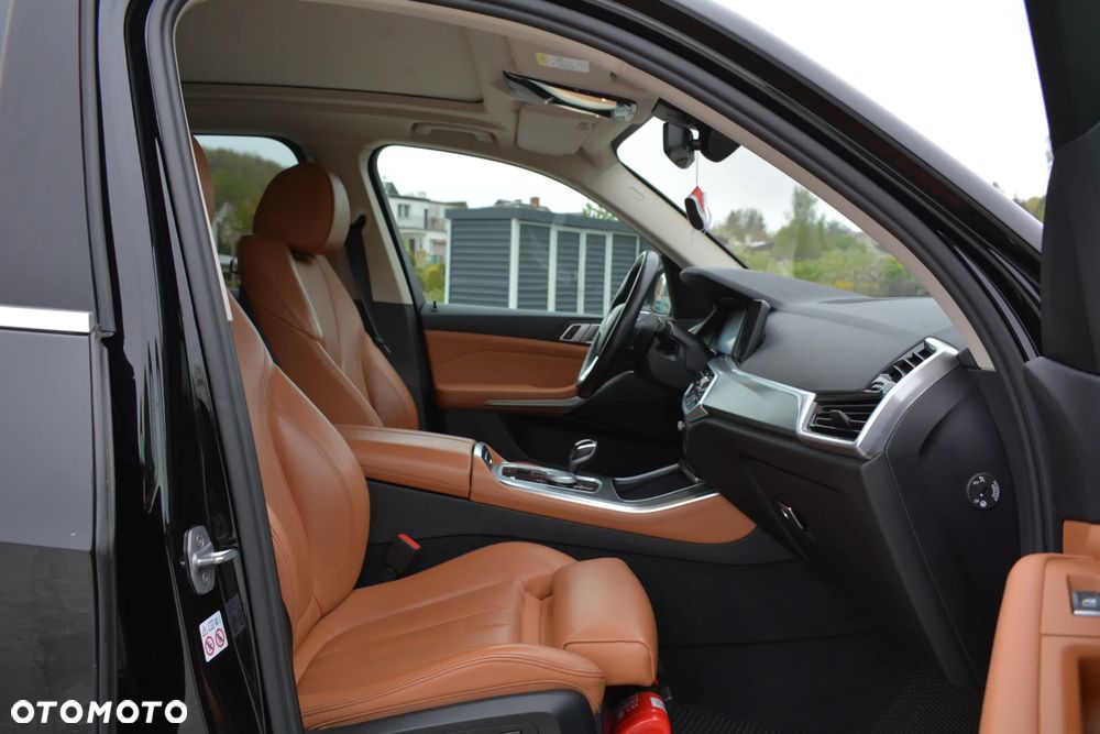 BMW X5 xDrive40i - 26