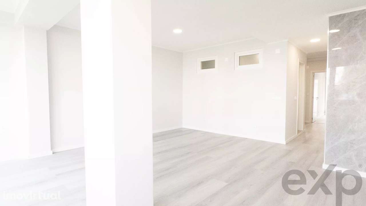 T2 Totalmente Remodelado em Oeiras 86m² | Cozinha Equipada | 2 WC - Grande imagem: 3/19