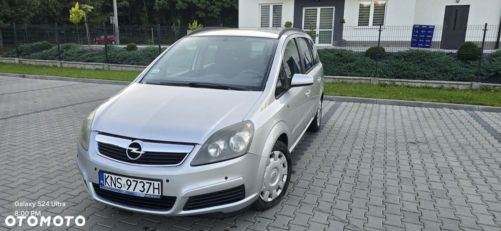 Opel Zafira - 1