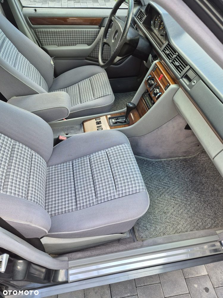 Mercedes-Benz W124 (1984-1993) - 14