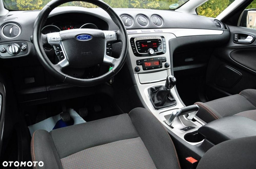 Ford S-Max - 36
