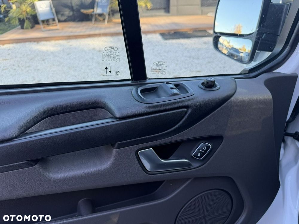 Ford Transit Custom - 13