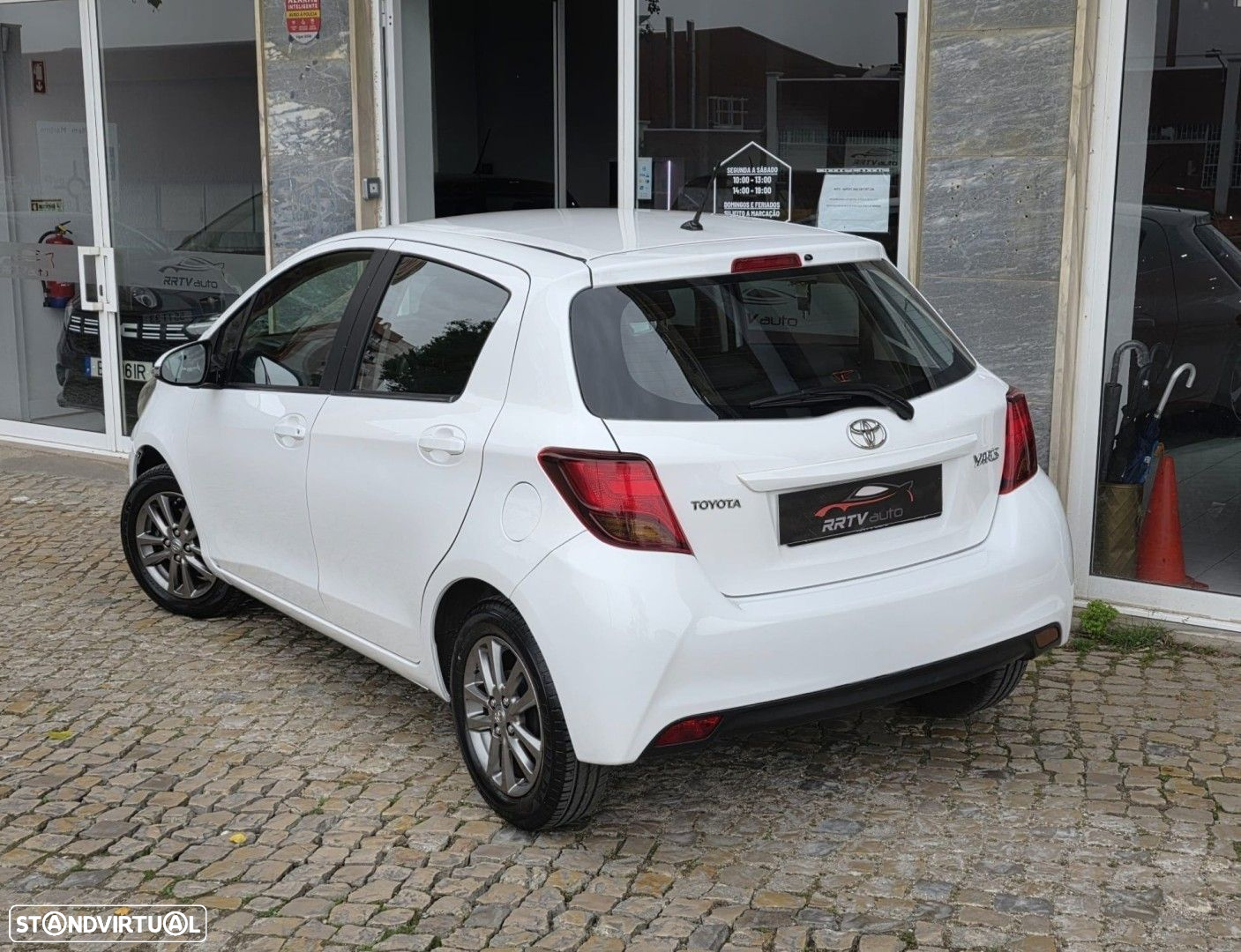 Toyota Yaris 1.0 VVT-i Comfort+P.Style - 4