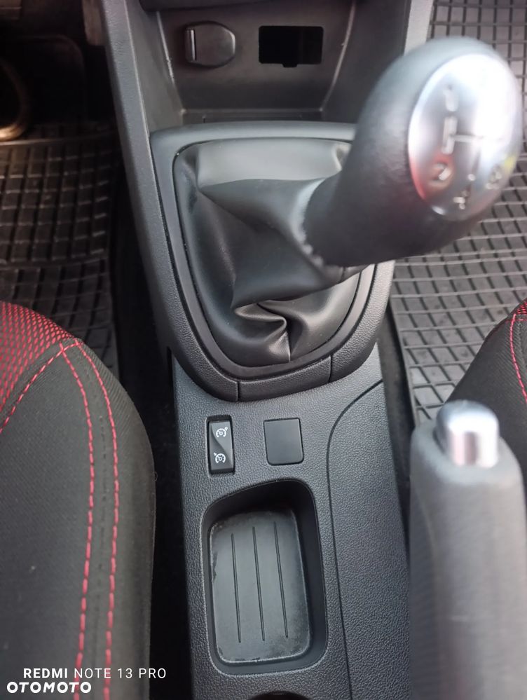 Renault Clio 1.2 16V 75 LIMITED - 19