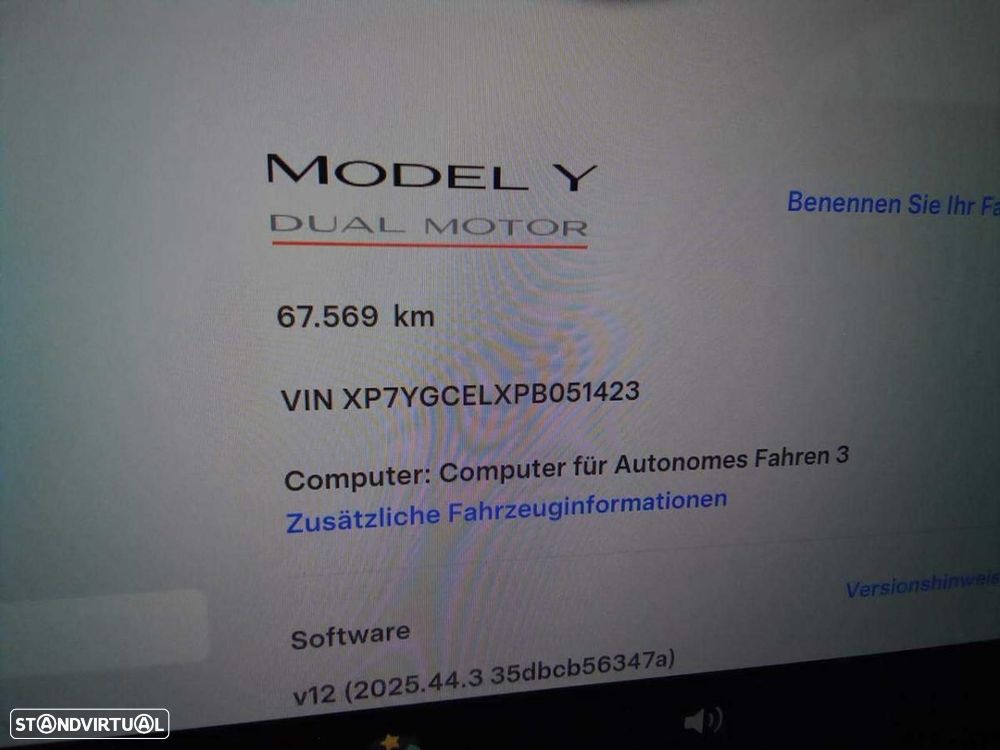 Tesla Model Y Performance Dual Motor AWD - 3