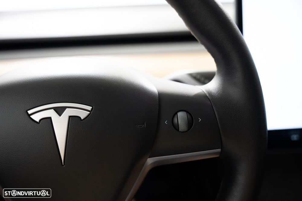 Tesla Model 3 Long-Range Dual Motor AWD - 18