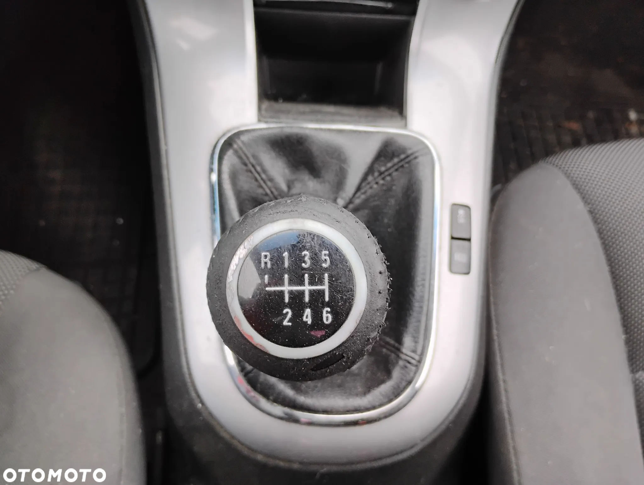 Chevrolet Cruze - 15