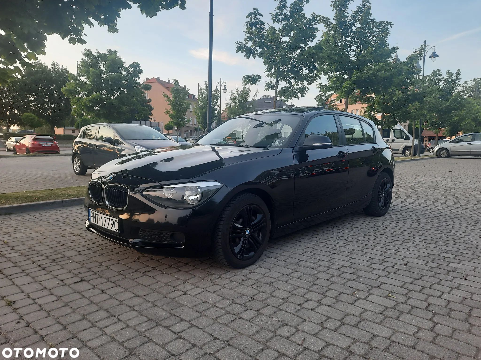 BMW Seria 1 116i - 1