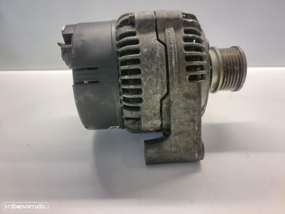 Alternador 90A Mercedes Classe E , C , CLK , Sprinter , W124 , W208   0101544802 - 4
