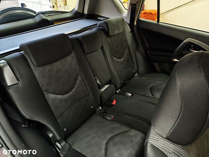Toyota RAV4 - 36