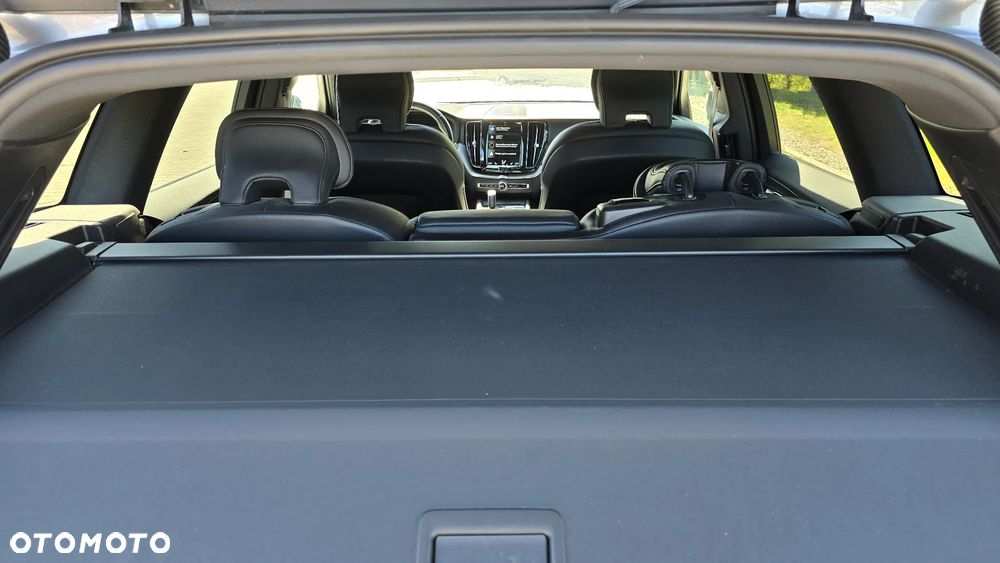 Volvo XC 60 B4 D AWD R-Design - 30