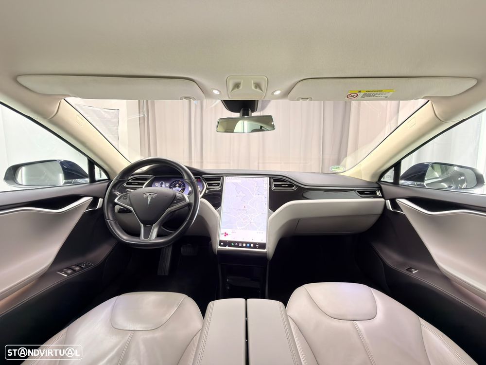 Tesla Model S 85 - 10