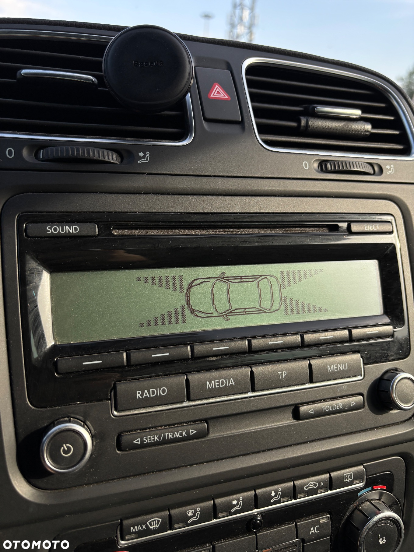 Volkswagen Golf - 12