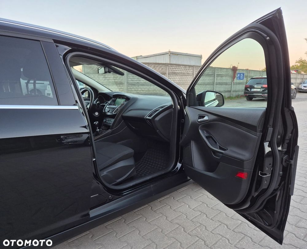 Ford Focus - 25
