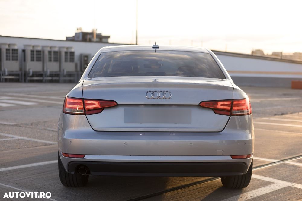 Audi A4 2.0 TDI ultra S tronic - 4