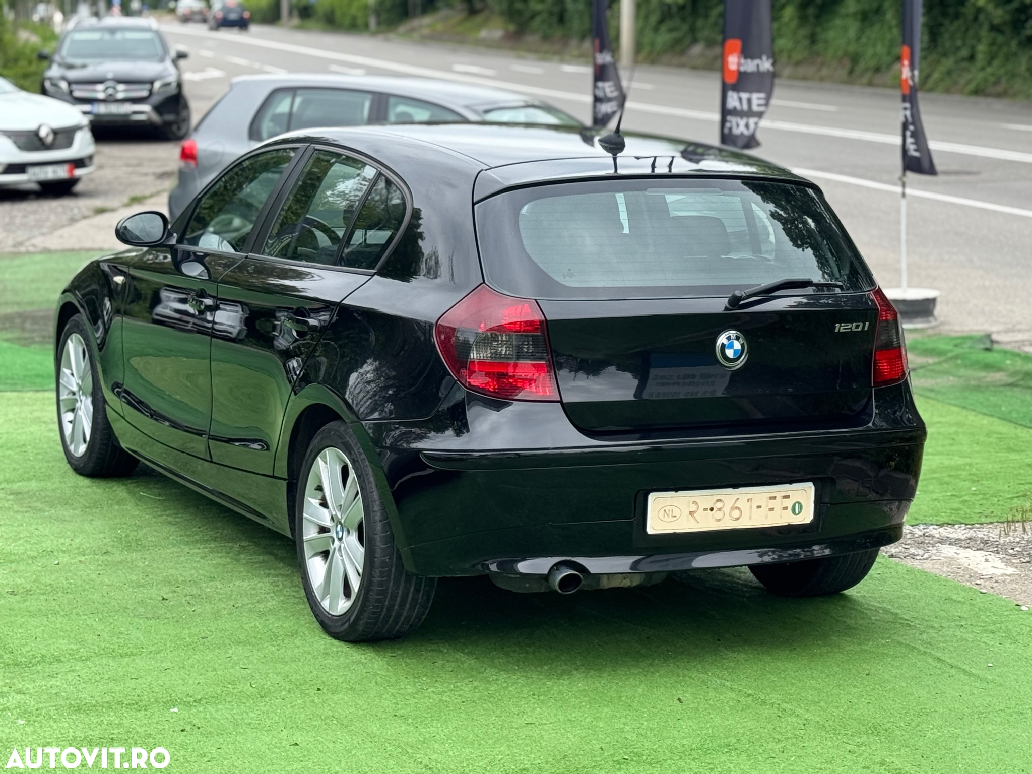 BMW Seria 1 120i - 9