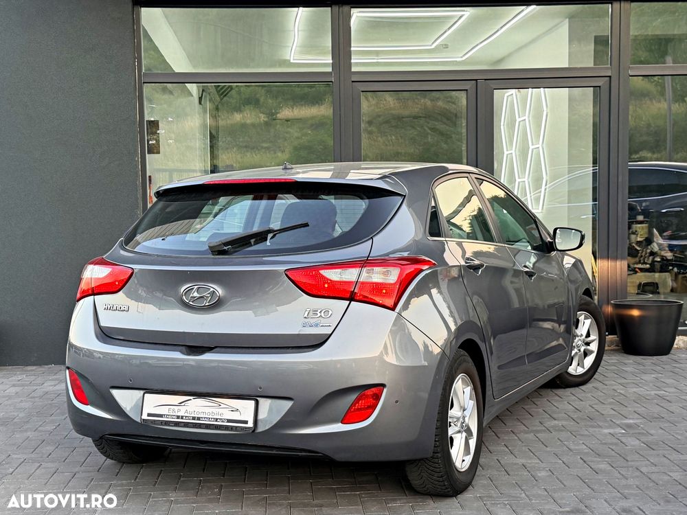 Hyundai i30 1.6 CRDI Style - 10