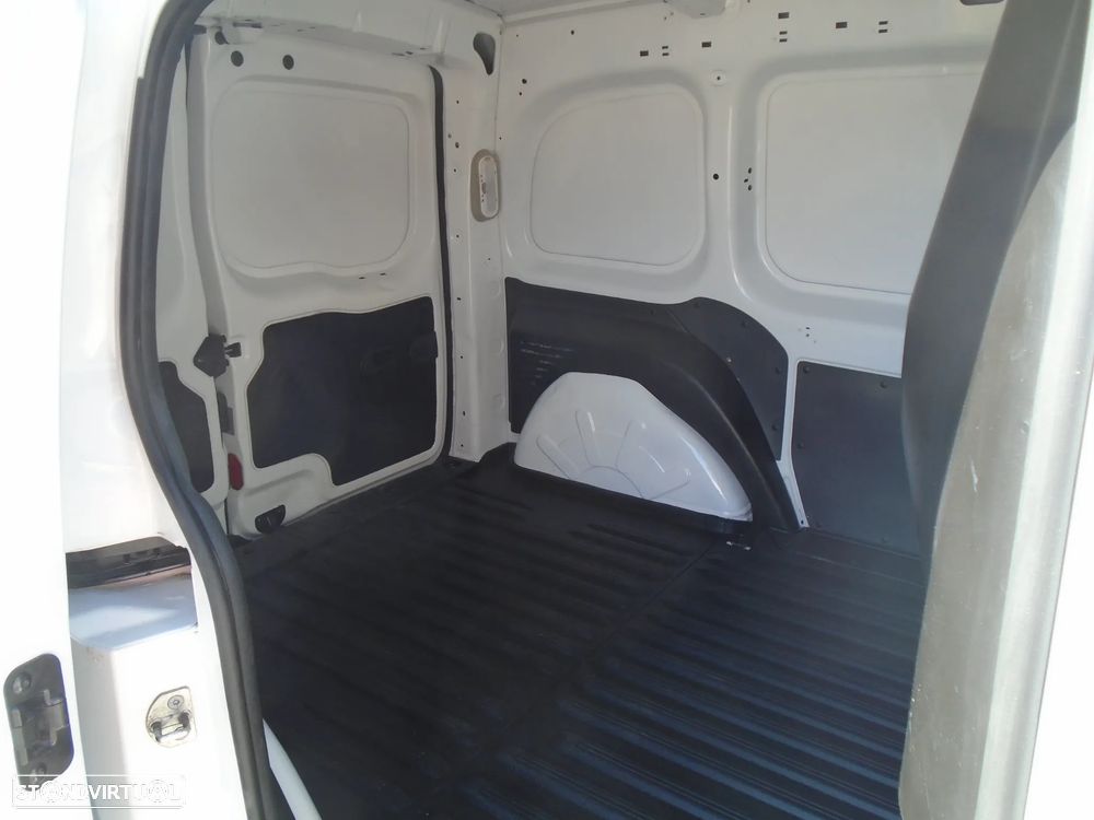 Renault Kangoo 1.5 DCI 3-LUGARES-95 CV-6V- NACIONAL-IVA DEDUTIVEL - 39