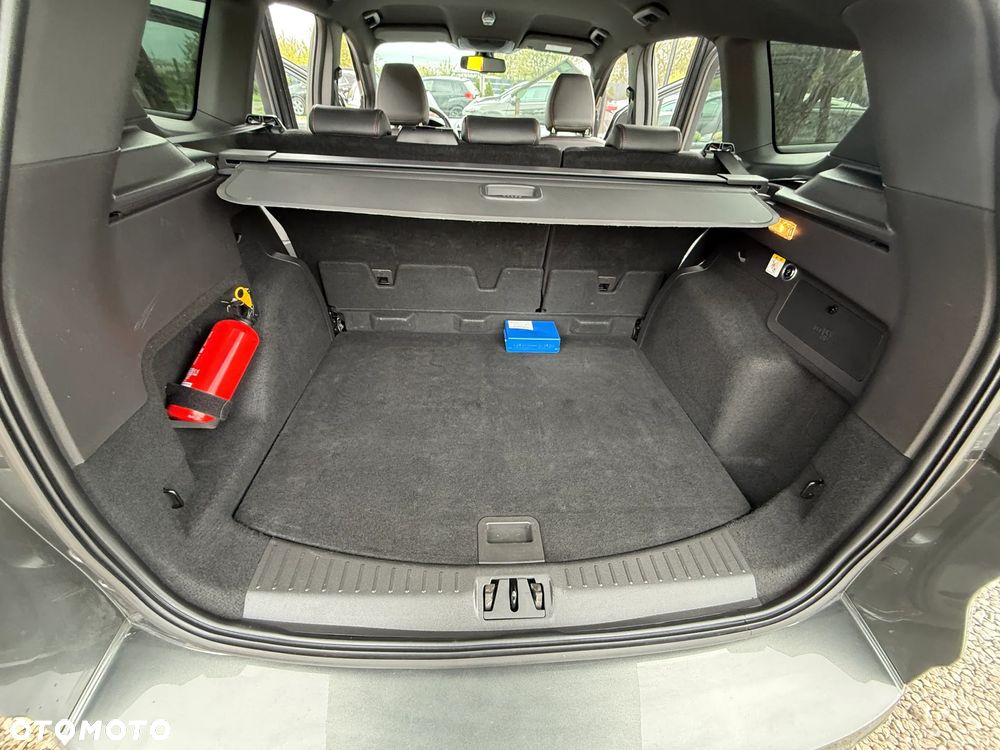 Ford Kuga 1.5 EcoBoost 2x4 ST-Line - 28