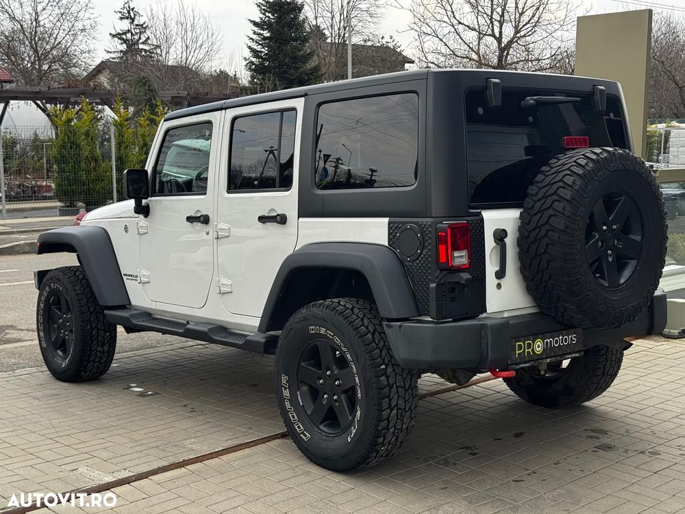 Jeep Wrangler - 2