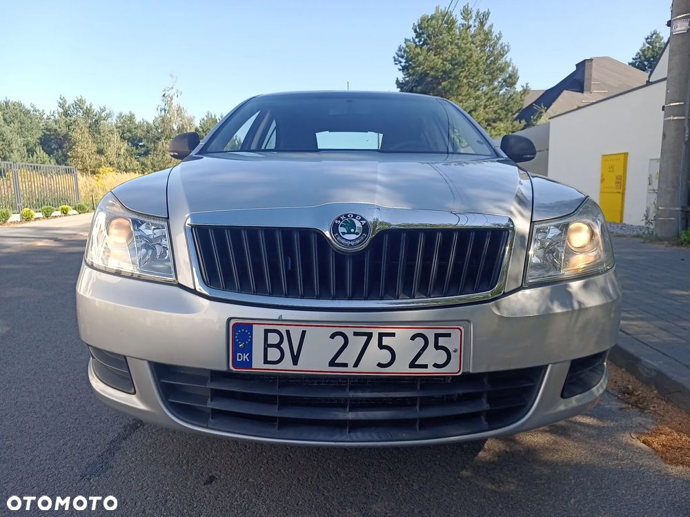 Skoda Octavia 1.6 Ambiente - 1
