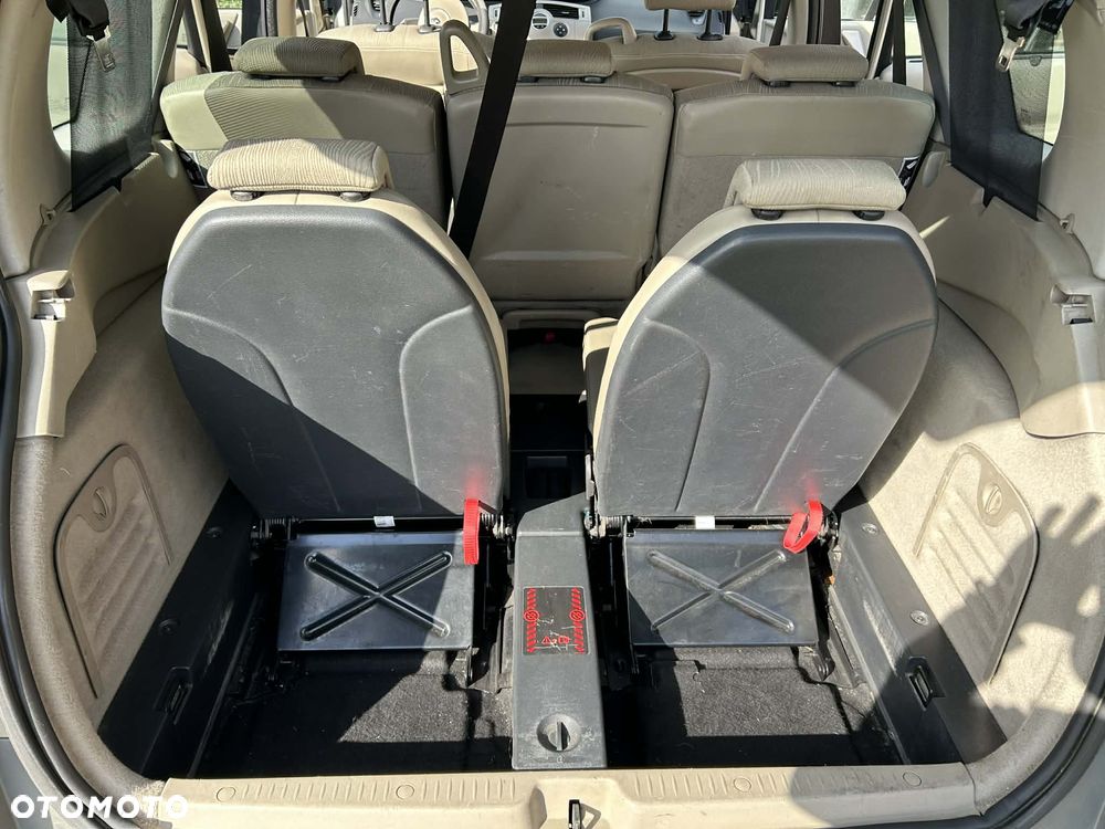 Renault Grand Scenic Gr 1.9 dCi Alize - 25