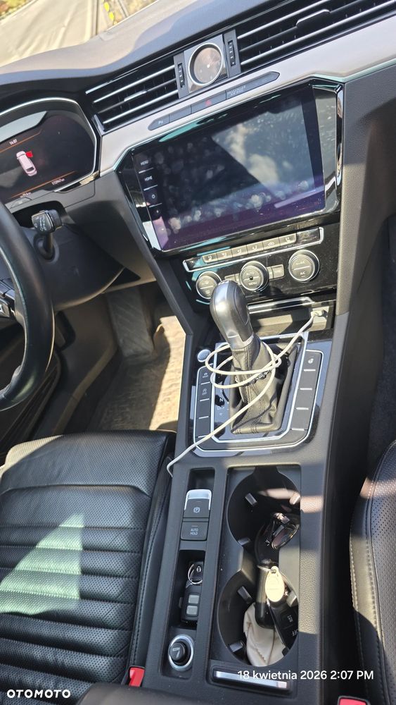 Volkswagen Passat 2.0 TDI SCR DSG Highline - 16