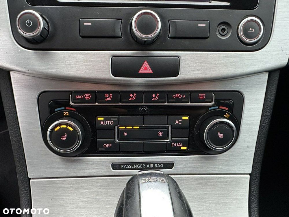 Volkswagen Passat 2.0 TDI DPF DSG Highline - 19