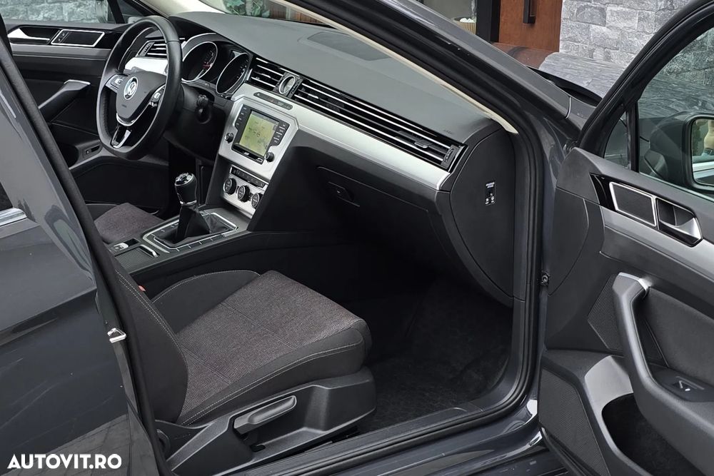 Volkswagen Passat 2.0 TDI (BlueMotion Technology) Comfortline - 8