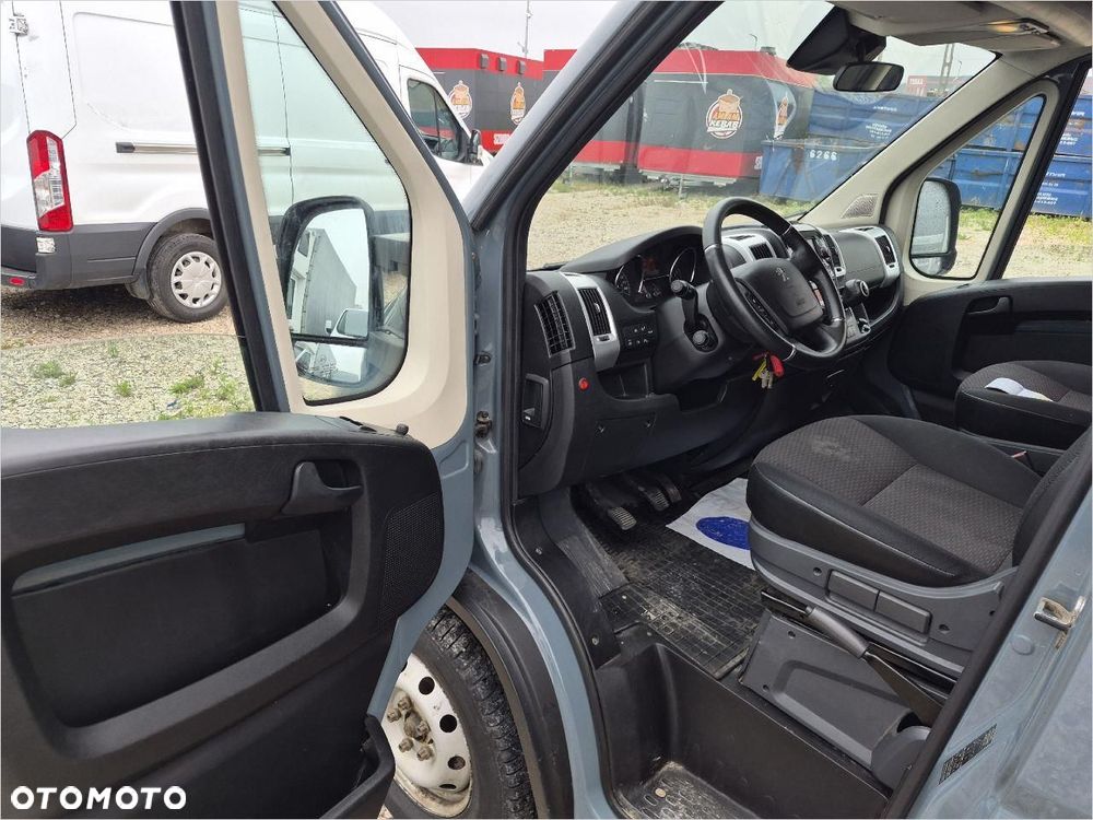 Peugeot Boxer 435 BlueHDi Euro 6 2179ccm - 165KM 3,5t 19-2 Boxer 435 BlueHDi L4 Premium - 13