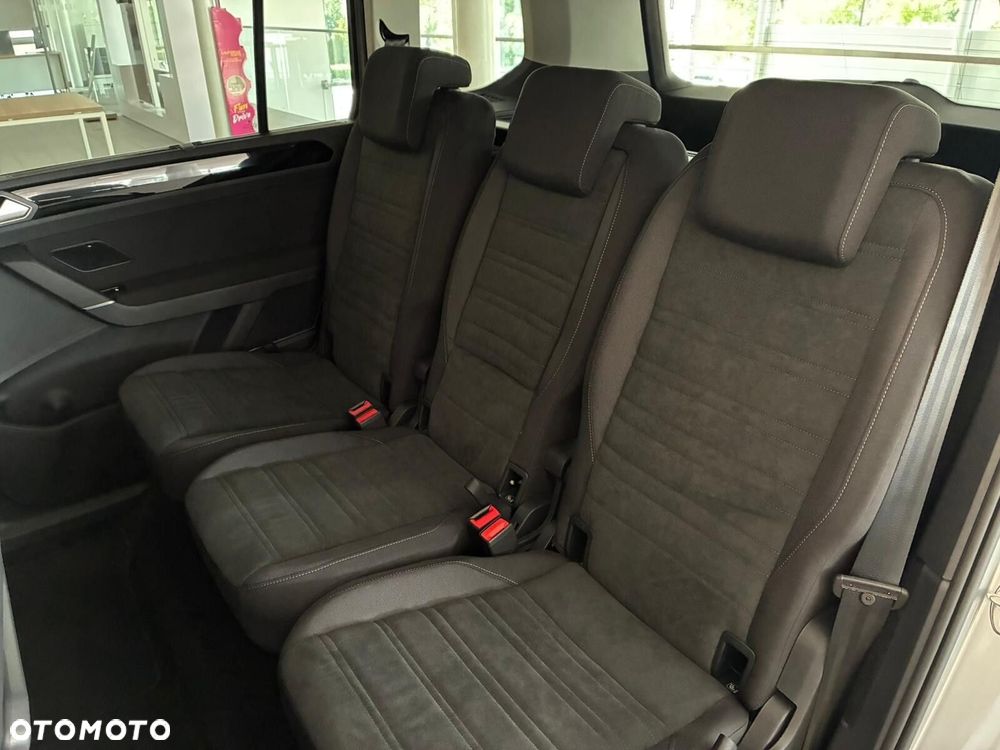 Volkswagen Touran - 6