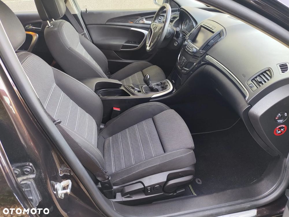 Opel Insignia - 15