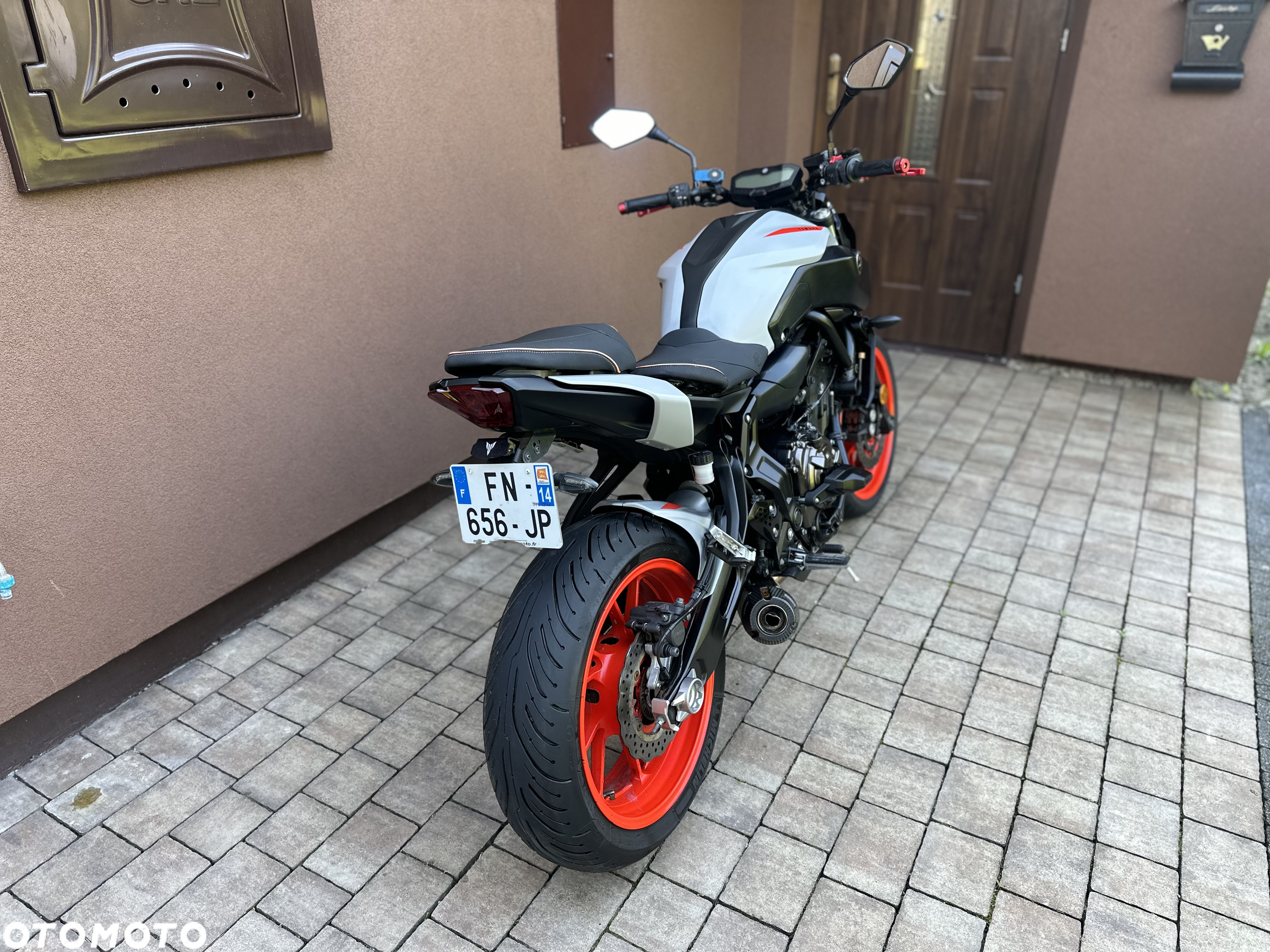 Yamaha MT - 6