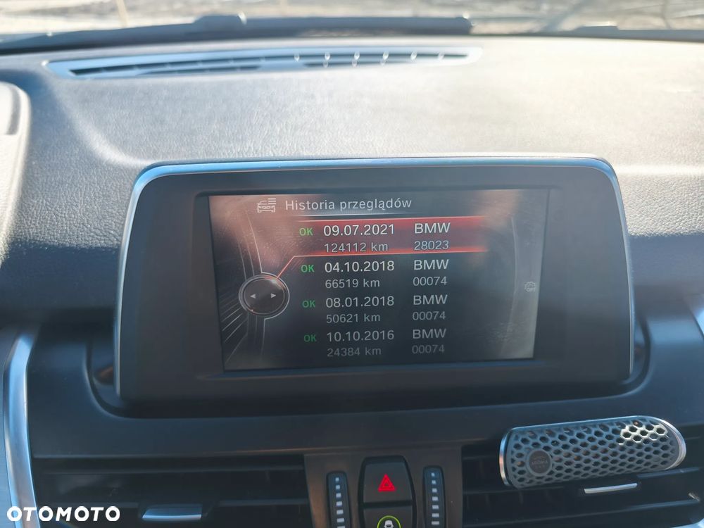 BMW Seria 2 218d Luxury Line - 32