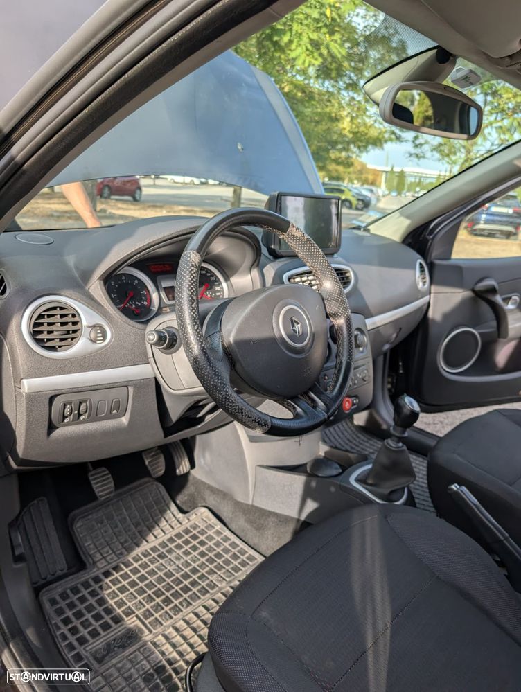 Renault Clio 1.5 dCi Dynamique S - 13