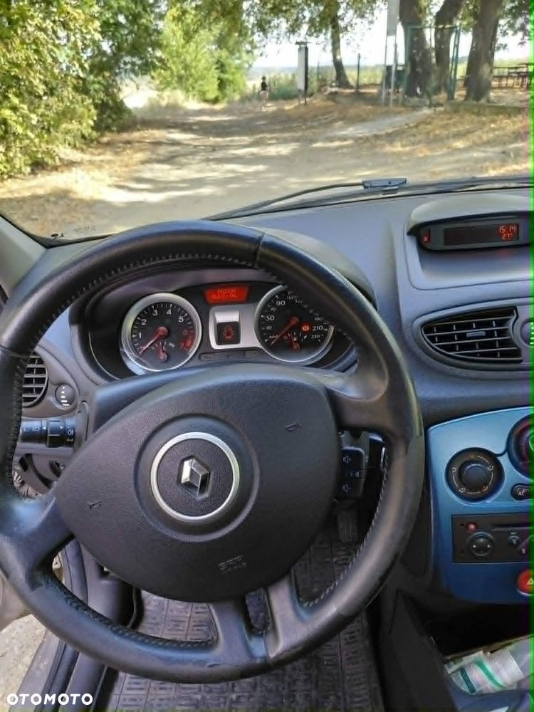 Renault Clio 1.2 16V Alize - 4
