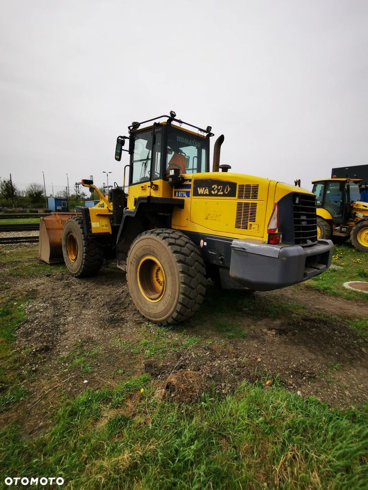 Komatsu WA320 - 7