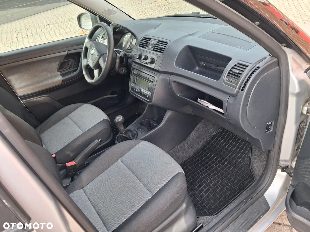 Skoda Fabia - 10