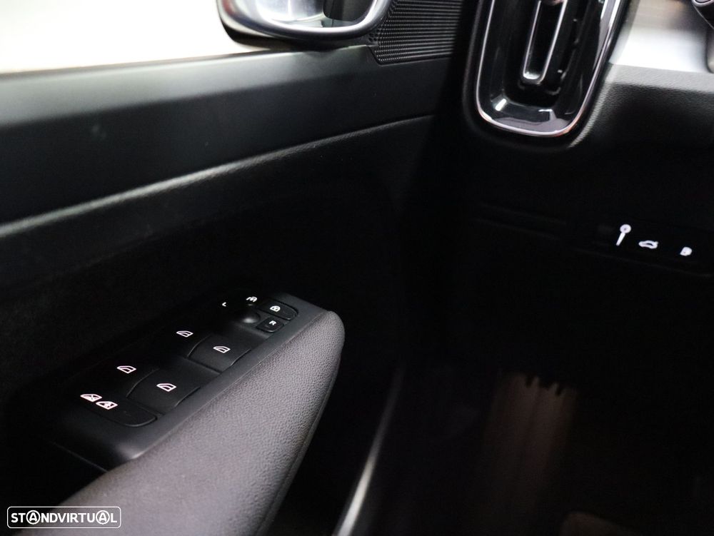 Volvo XC 40 1.5 T4 PHEV Core - 20