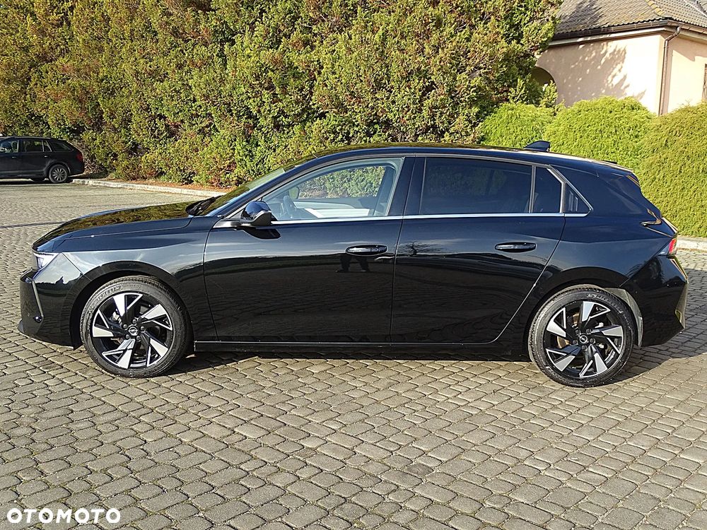 Opel Astra 1.2 Turbo GS - 9