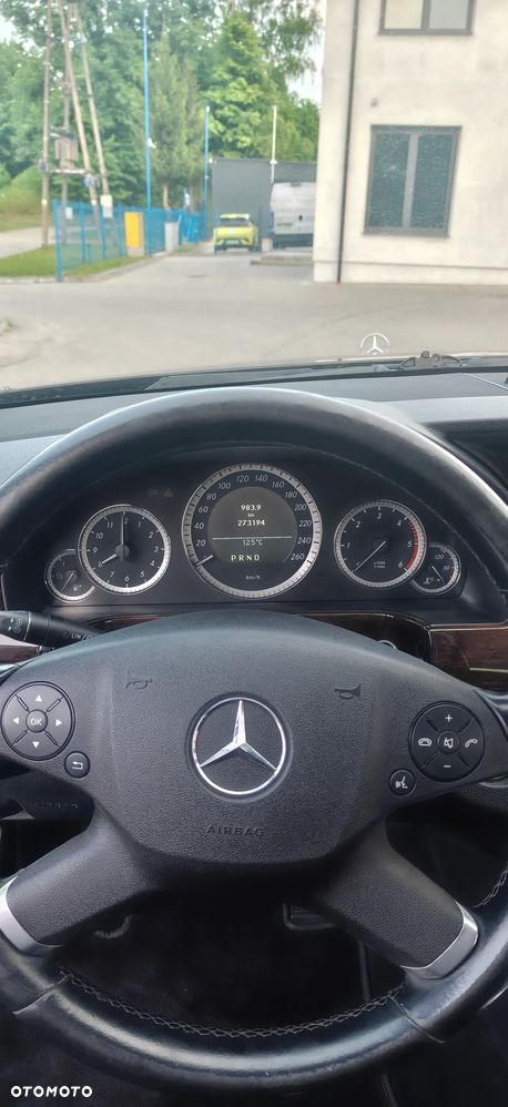 Mercedes-Benz Klasa E 220 CDI BlueEff - 18