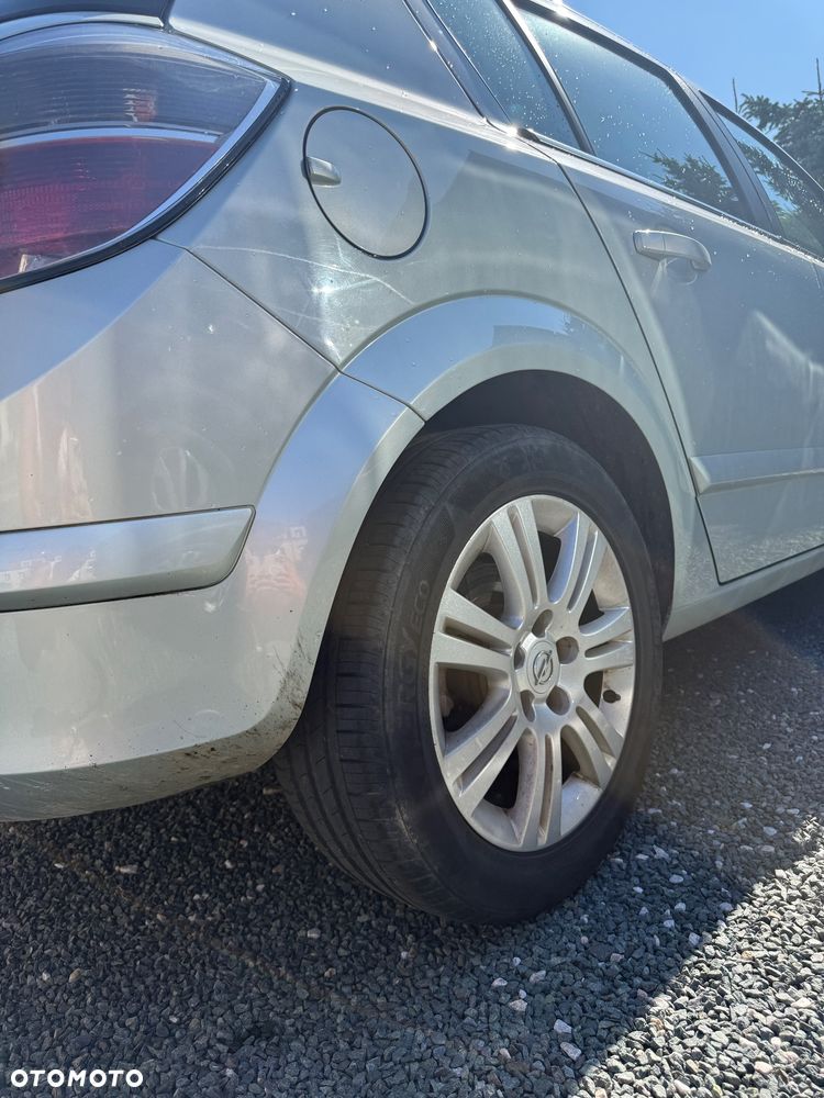 Opel Astra 1.6 - 9