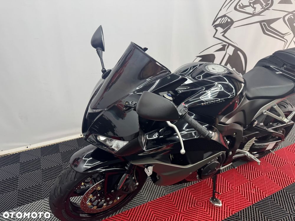 Honda CBR - 12
