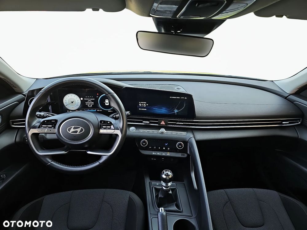 Hyundai Elantra 1.6 Modern - 30